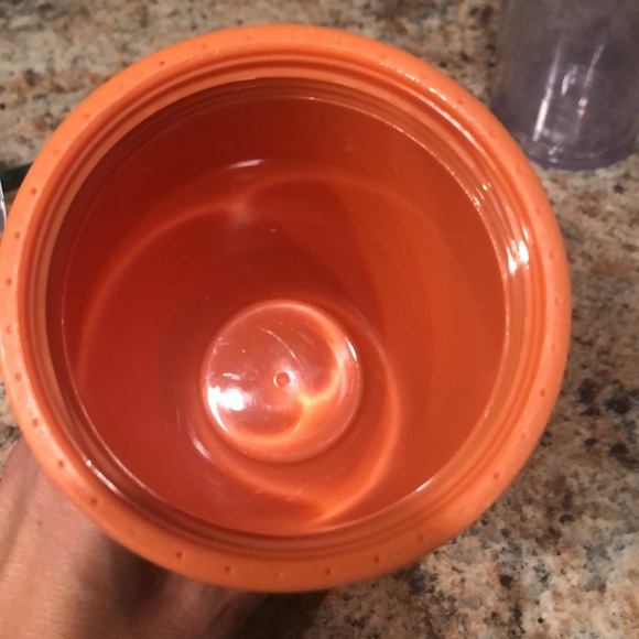 Lot of 2 STARBUCKS acrylic, tumblers w/lids & straws. 16oz Orange & 20oz clear - Picture 5 of 8